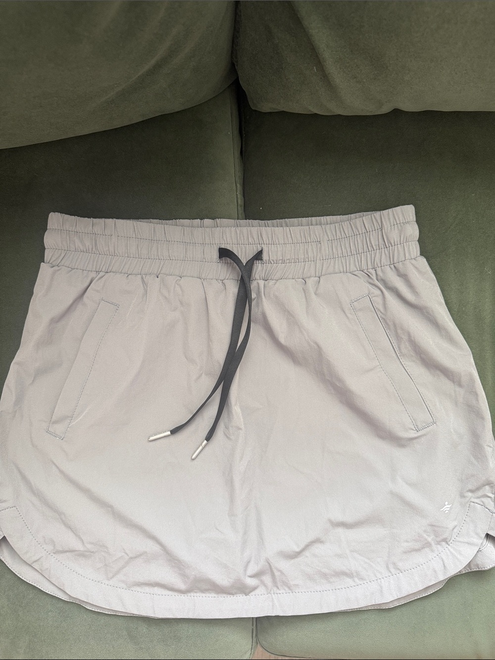 Halara High Waisted Drawstring Pocket 2-in-1 Curved Hem Mini Golf Skirt Sz Small